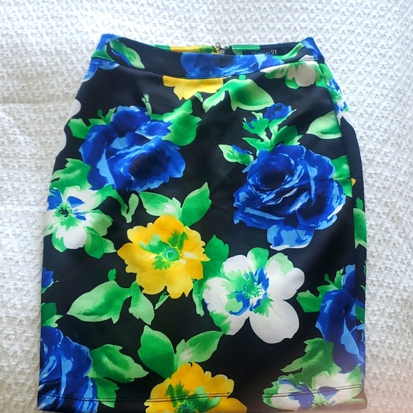 Floral Summer Skirt - Picture 1 of 3